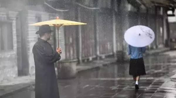 2首描写江南梅雨的古诗词